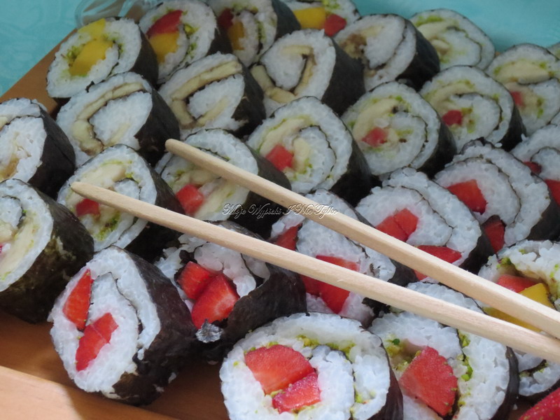 Sushi owocowe sposób podania